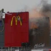 Massive Fire Engulfs Mcdonald S Restaurant