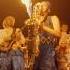 Il Va Mettre Le Feu à Son Saxo